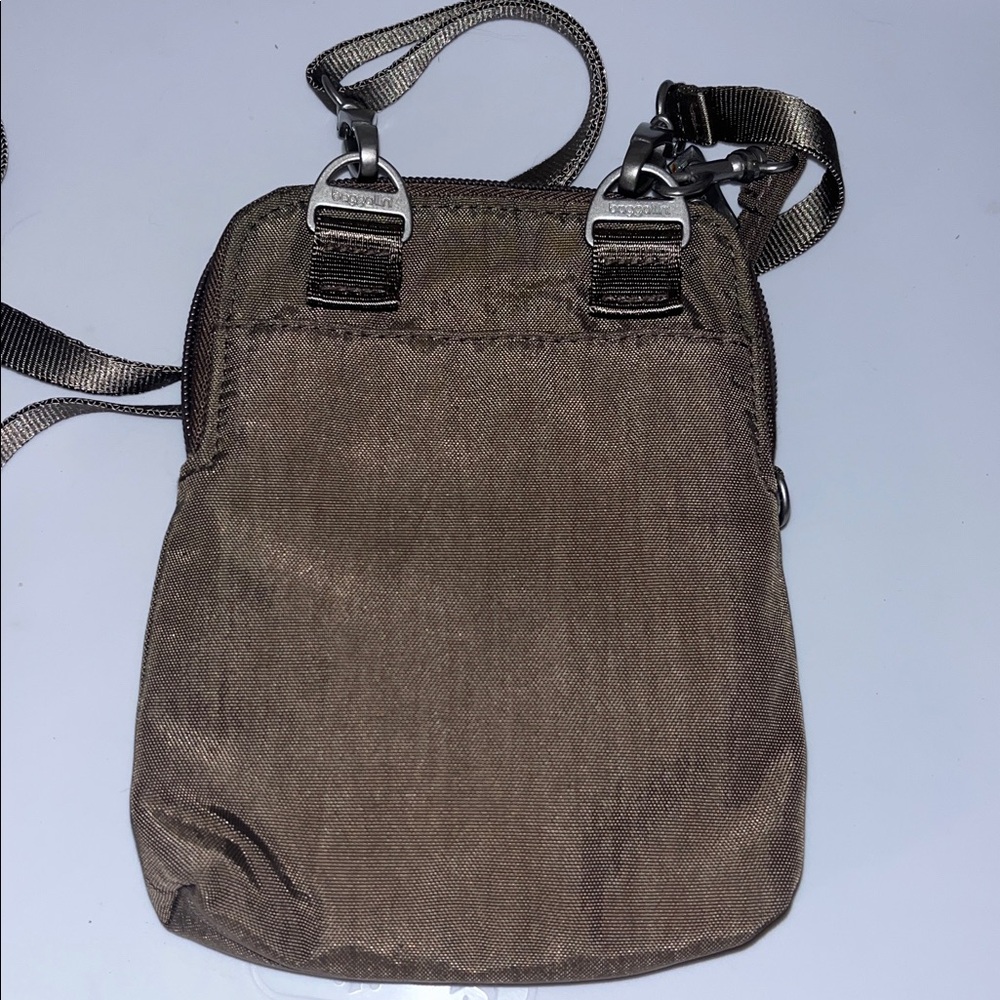 Baggallini small tan crossbody purse - Picture 2 of 6